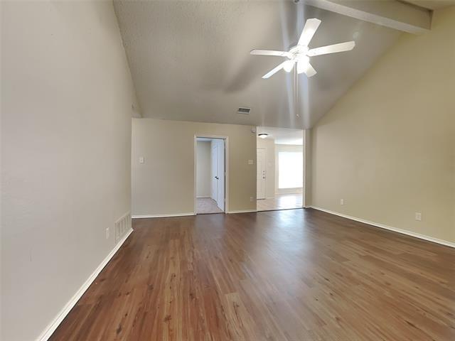 Foto del edificio - 8205 Red Wing Ct