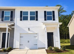 Building Photo - 373 Oakwood Dr NW
