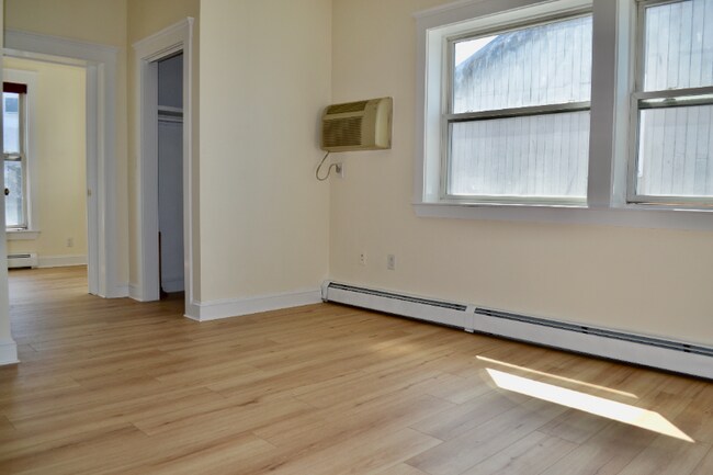 Photo - 93 Sherman Ave Apartment