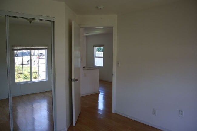 Building Photo - 2724 Rohnerville Rd