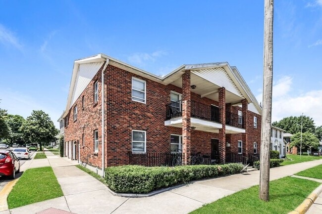 Building Photo - 5 N Chillicothe St