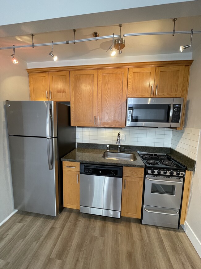 Studio 396SF - Kitchen - The Cedars