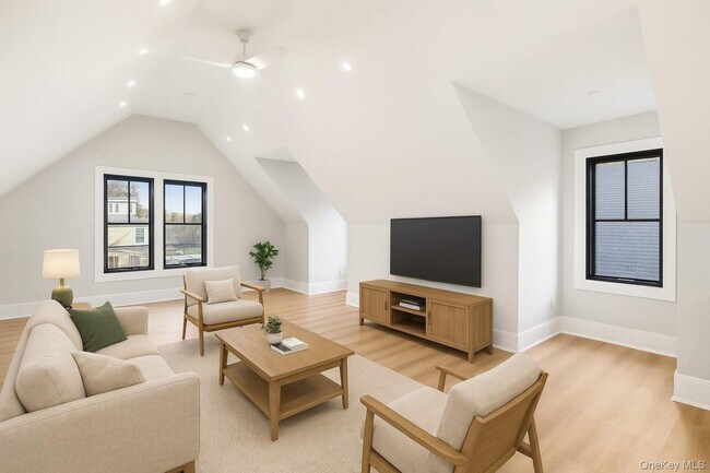 Foto del edificio - 34 Clinton Ave