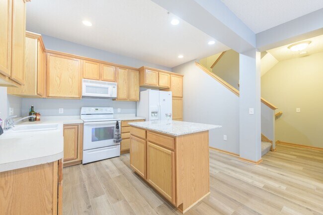 Foto del edificio - Awesome Hugo updated 2 bed!
