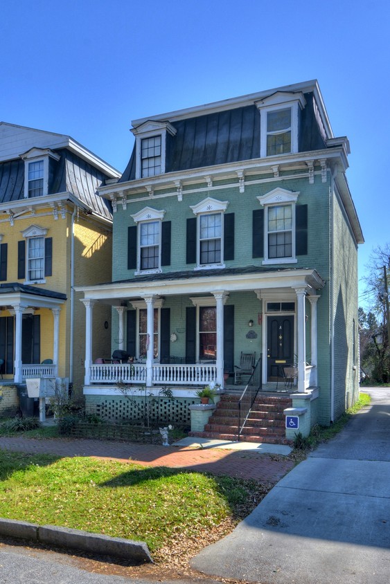 Primary Photo - Olde Town Apartments