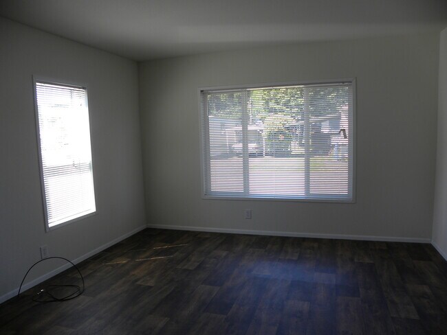 Foto del edificio - 5609 Olympic Hwy