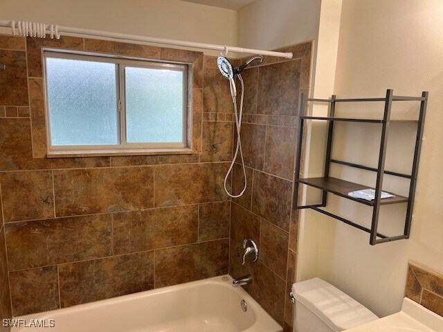 Foto del edificio - 724 109th Ave N