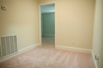 Building Photo - 14209 Briarsage Ct
