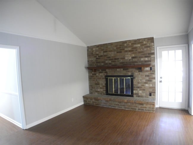 Building Photo - 26 Beaver Run Dr