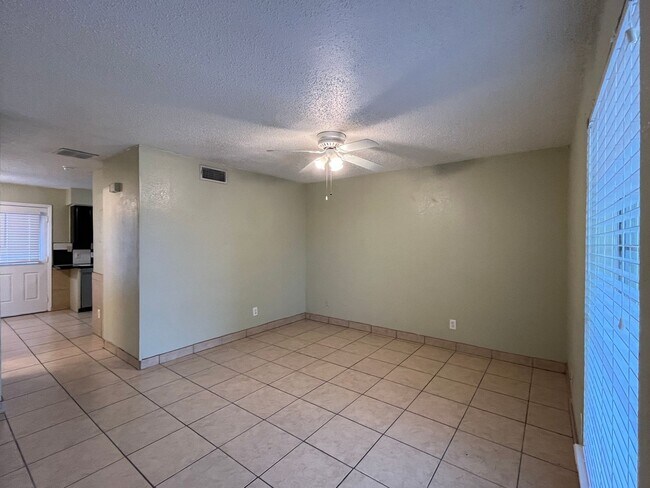 Foto del edificio - Southside Townhome