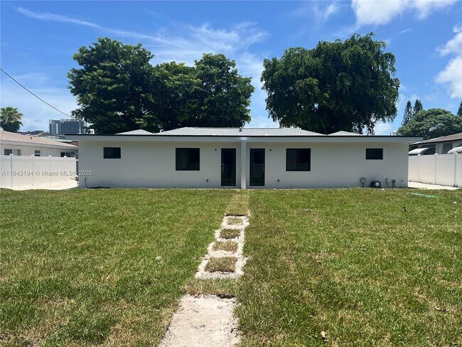 Building Photo - 2257 NE 173rd St