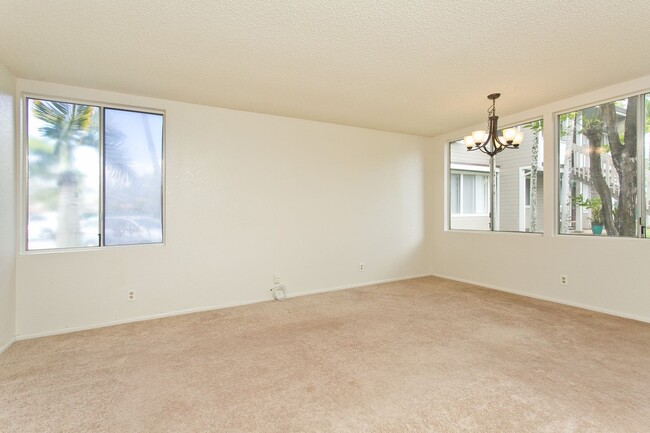 Building Photo - Available Now, Two Bedroom One Bath, Two P...