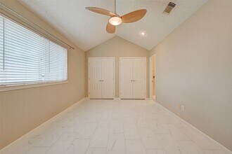 Building Photo - 22814 Stratford House Ln