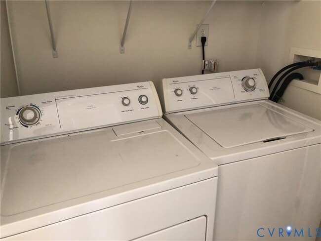 Building Photo - 8602 Springwater Dr