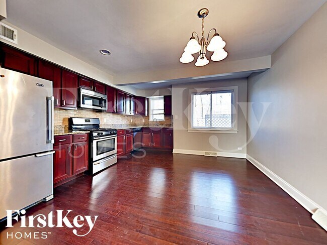 Foto del edificio - 1546 Highridge Pkwy