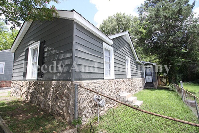 Foto del edificio - 362 W Brooks Rd