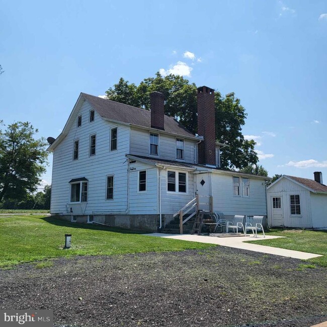Building Photo - 510 Trumbauersville Rd