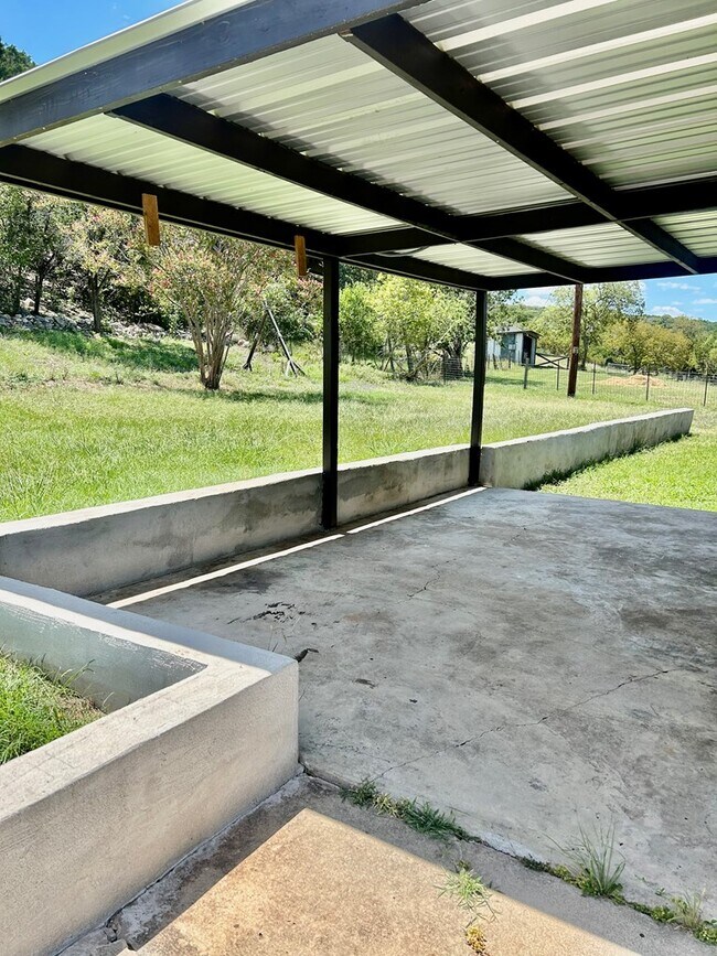 Building Photo - 210 Lange Ravine