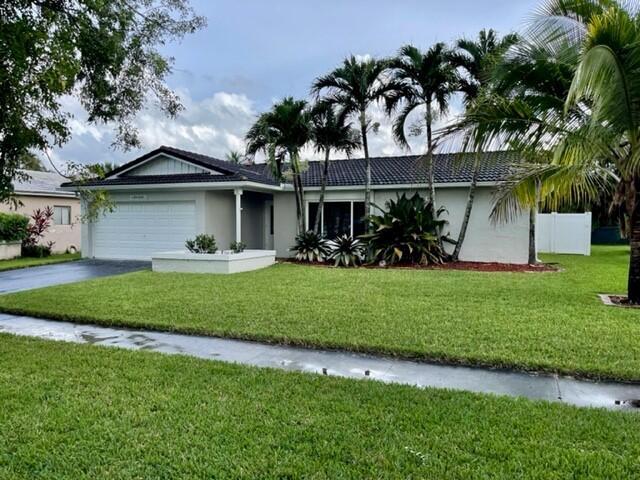 Foto principal - 9850 NW 25th Ct