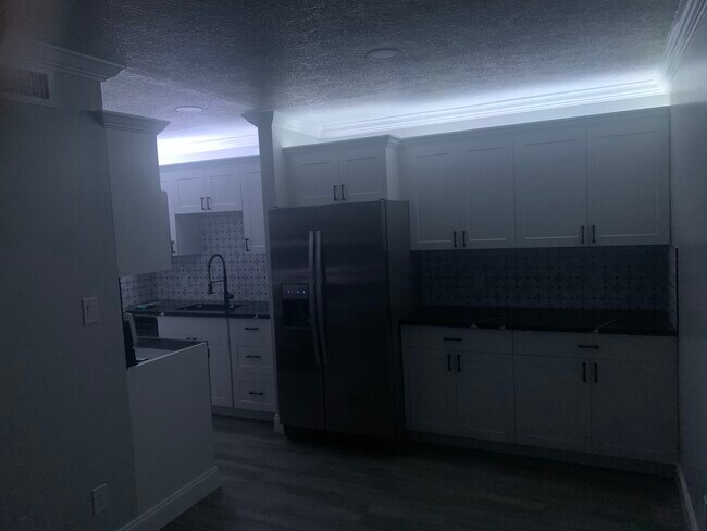 Building Photo - 285 Wymore Rd