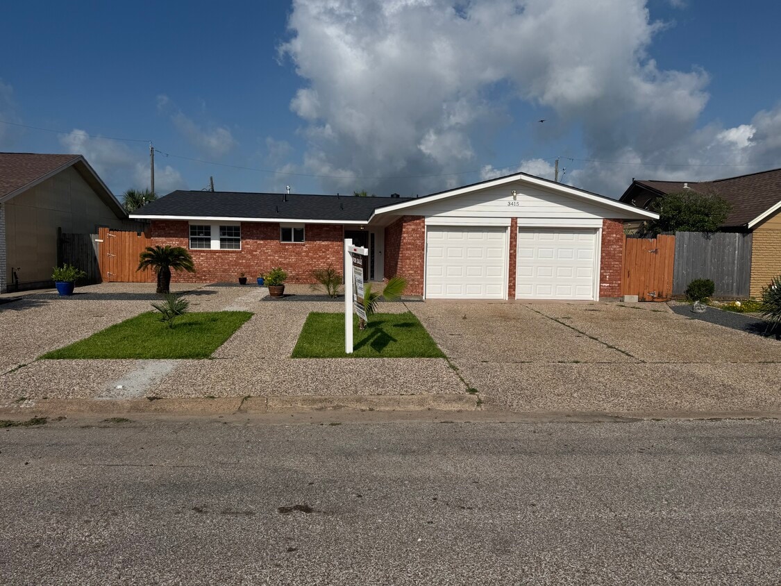Primary Photo - 3415 80th St