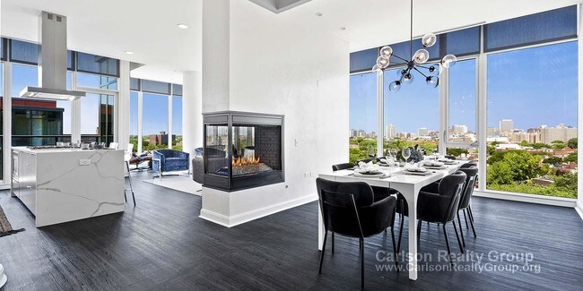Foto del edificio - 2576 N Lincoln Ave