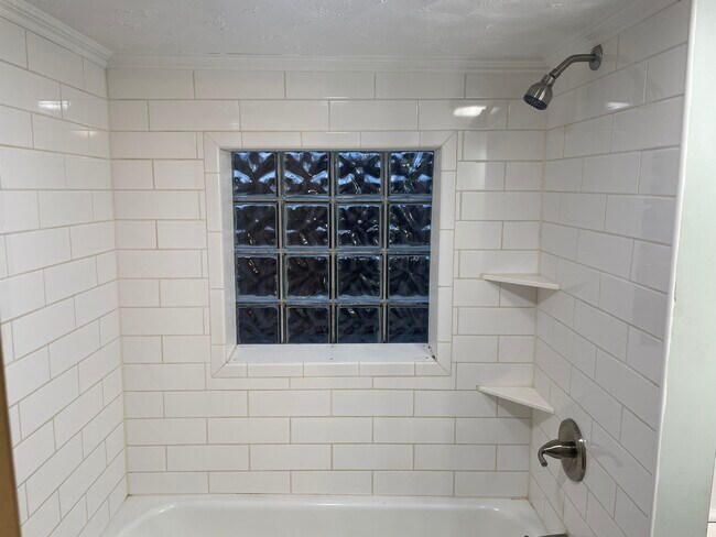 Foto del edificio - 315 E Brady Rd