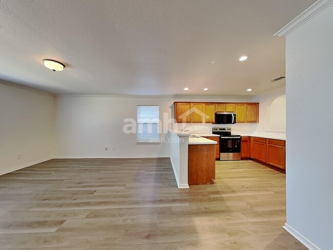 Foto del edificio - 532 Winbridge Ln