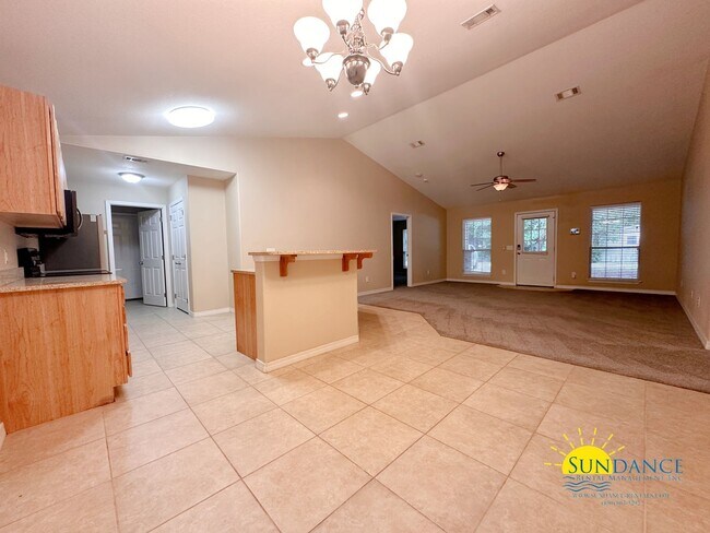 Foto del edificio - Gorgeous 3-Bedroom Home in Tranquil Navarre Neighborhood!