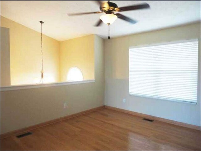 Building Photo - 2565 Chateaugay Ct