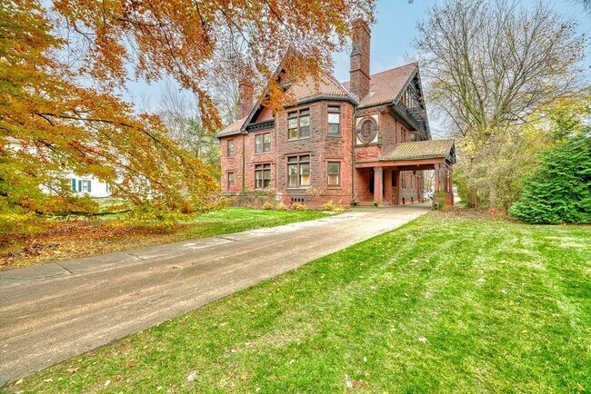 Foto del edificio - 987 East Ave