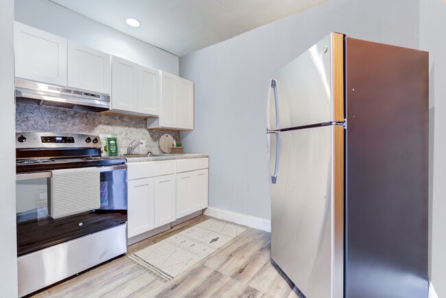 Building Photo - Mayfair Garden Apartments