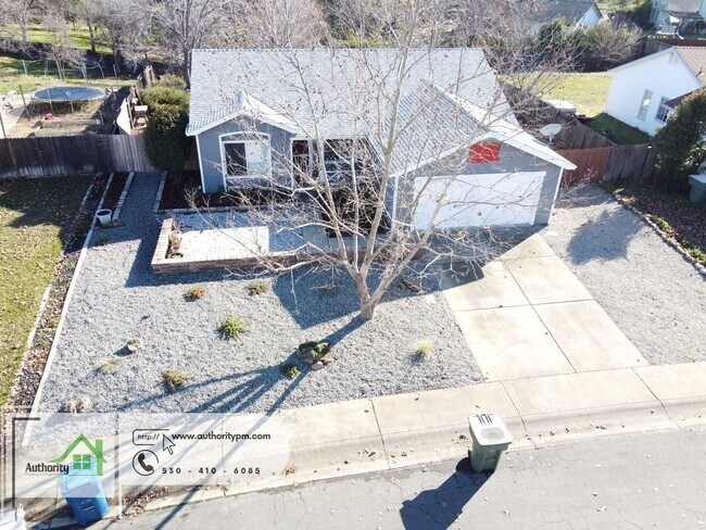 Foto del edificio - 2133 Hemingway, North side of Shasta view ...