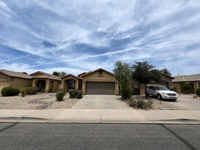 Building Photo - 44812 Paraiso Ln