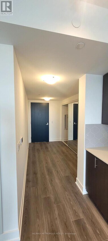 Photo principale - 2545-2545 Simcoe St N