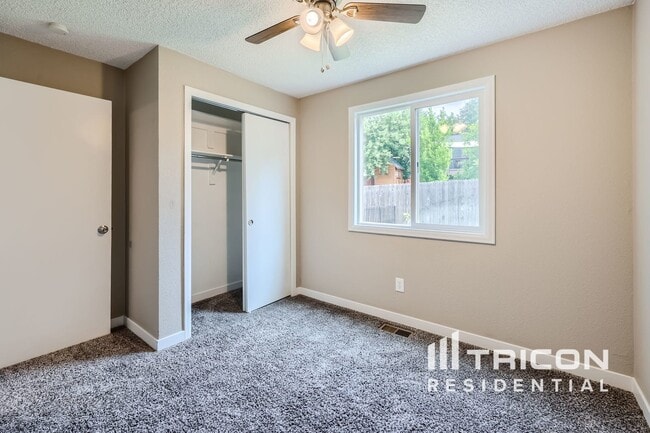 Building Photo - 17496 E Temple Dr