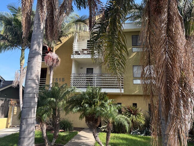 Foto del edificio - 1515 E Appleton St
