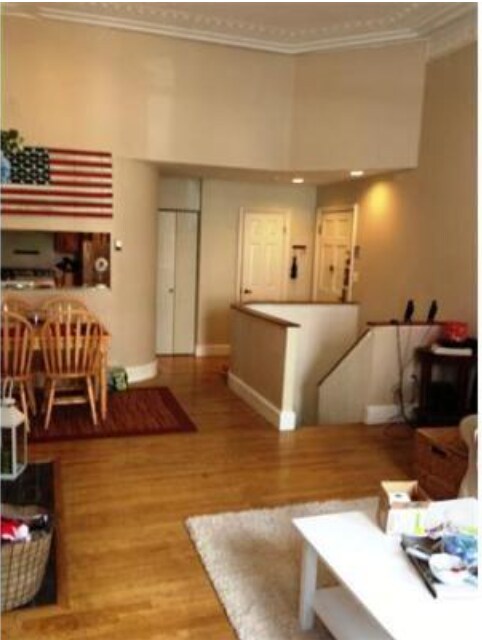 Primary Photo - 275 Beacon St