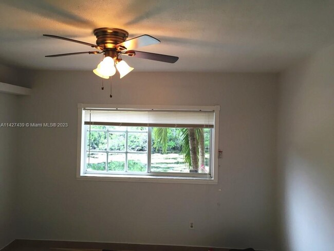 Foto del edificio - 3680 N 56th Ave