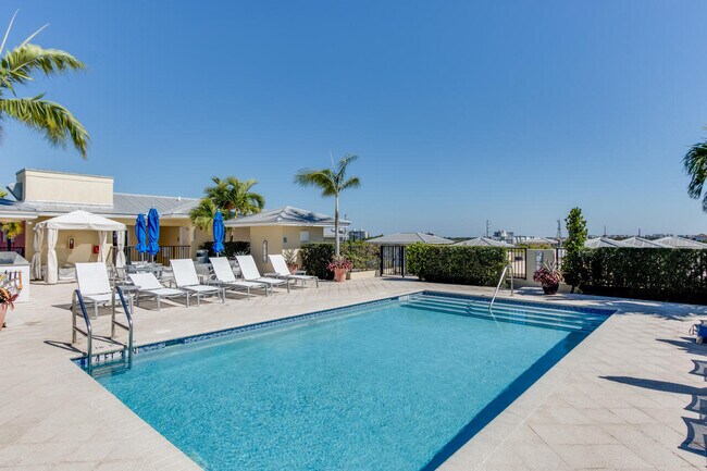 Foto del edificio - 235 NE 1st St