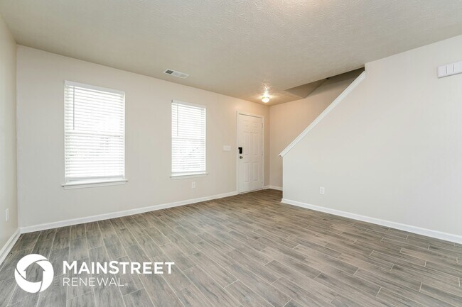 Foto del edificio - 4310 Chestnut Lake Ave