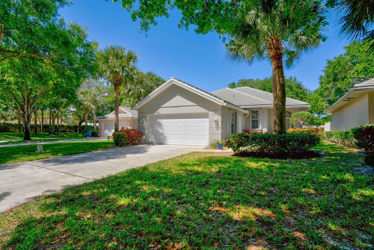 Primary Photo - 2027 Bedford Dr