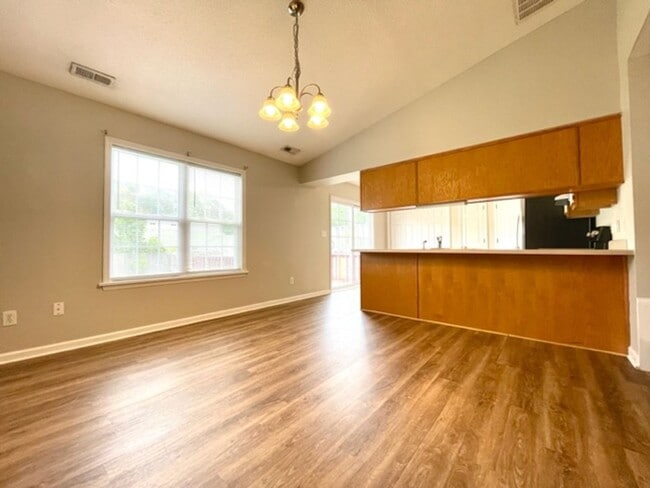 Building Photo - Welcome to Horse Creek Farms!