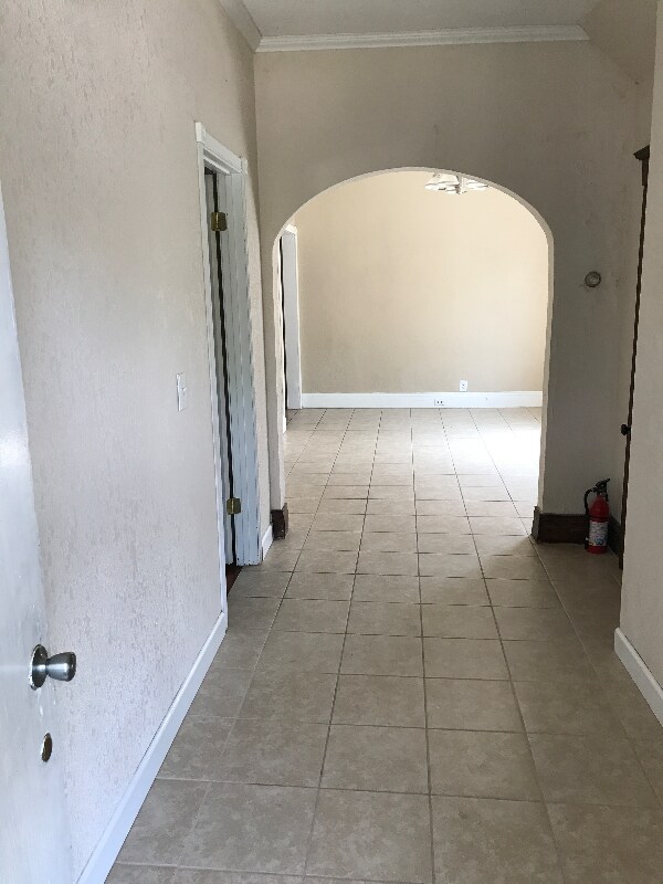 Building Photo - 1610 Court St