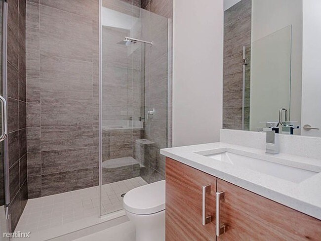 Foto del edificio - 1024 N Honore St