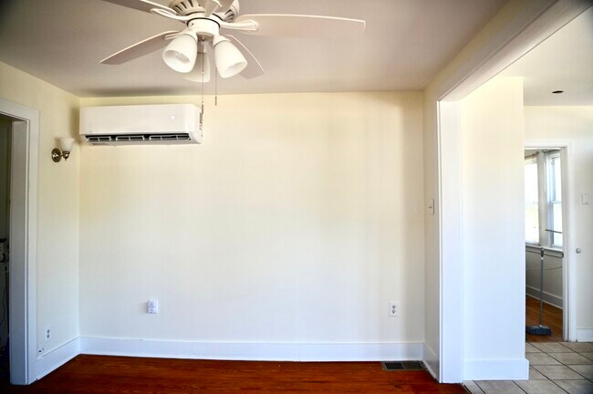 Foto del edificio - 3145 Cox Rd