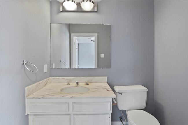 Foto del edificio - 11131 Holly Hill Ln