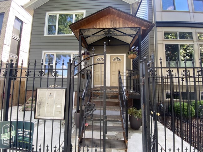 Building Photo - 2241 N Rockwell St