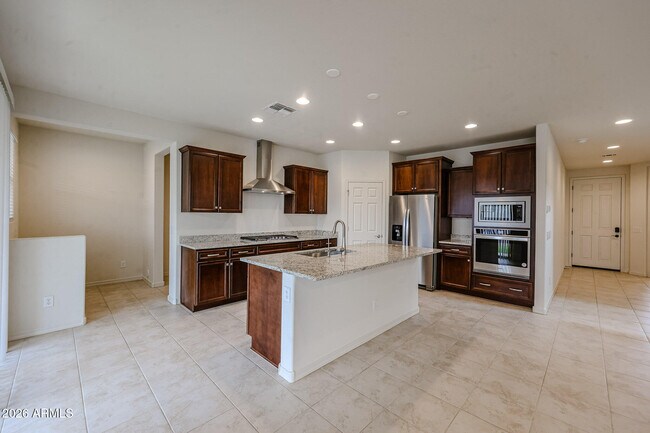 Building Photo - 9009 W San Miguel Ave