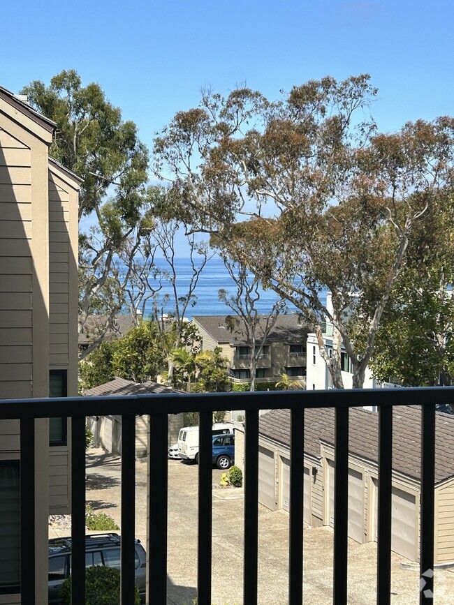 Building Photo - 255 Sea Forest Ct